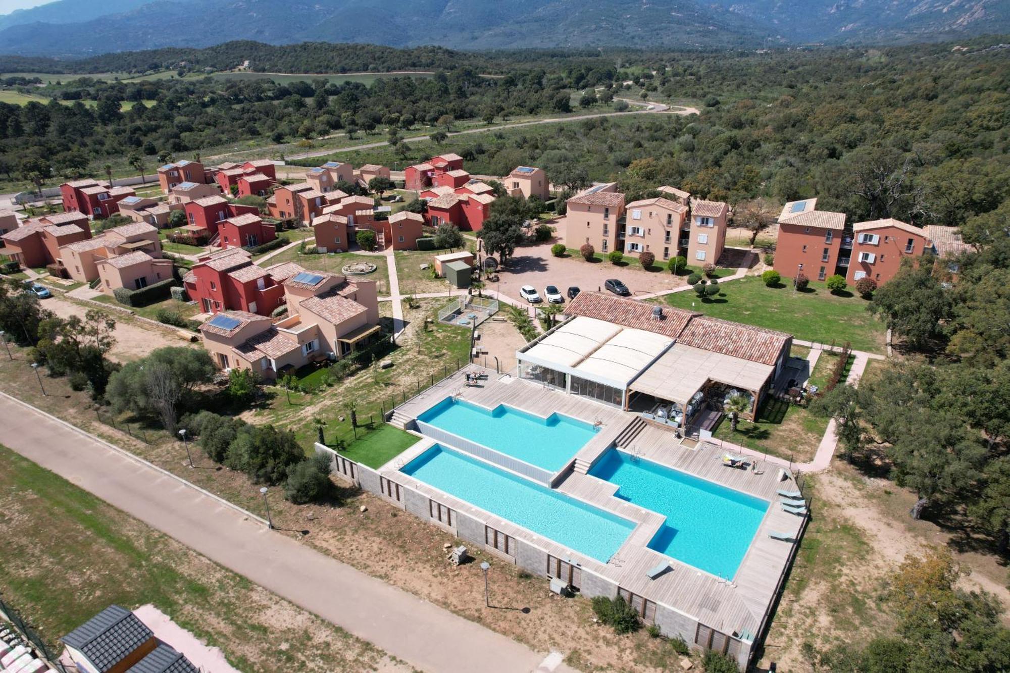 Residence Hoteliere Les Hameaux De Saint Cyprien Appartement 2 Chambres Lecci Exterior photo